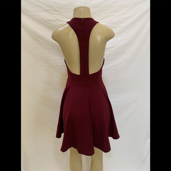 Lulu’s Size M Lawson Burgundy Color Skater Dress - Picture 9 of 12